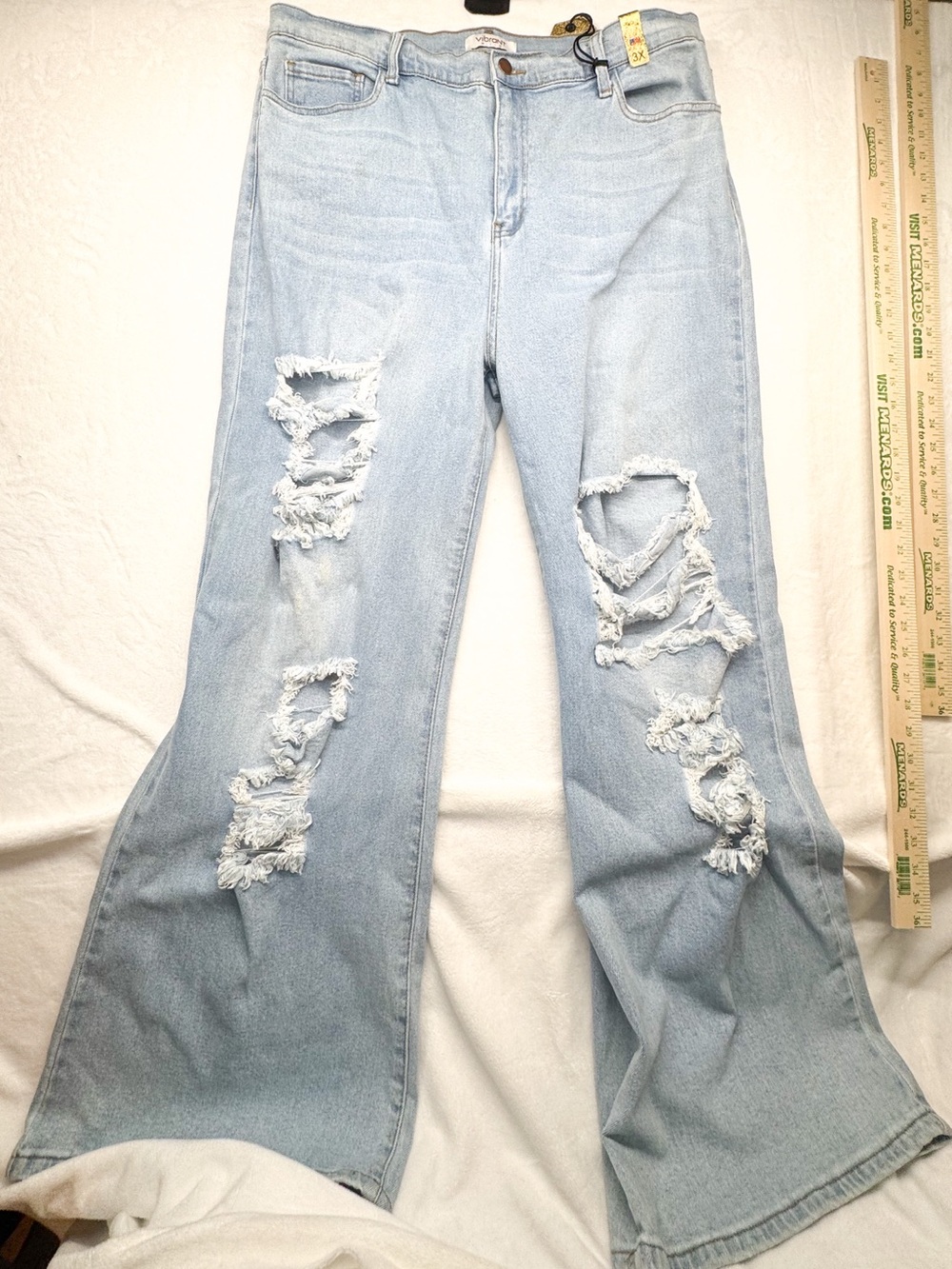 Vibrant M.I.U. 3X Light Wash Distressed Ripped Wide Leg Jeans NWT - Picture 3 of 16